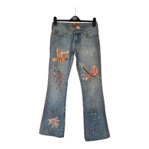 Embroidered Light Blue Flared Women's Y2K  Jeans with Bird & Floral Appliqué